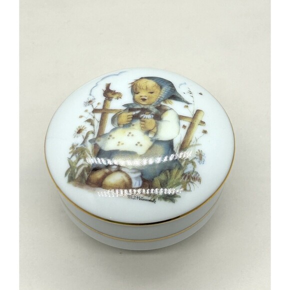 M.J. Hummel Trinket Dish, Jar w/ Lid. Porcelain "He Loves Me" SKU GAR249 - Picture 1 of 5